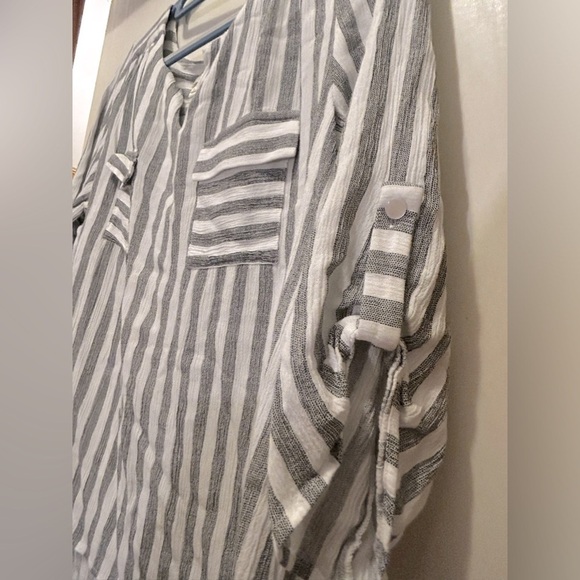 Faith & Joy blouse, large, two button pckts on front-sleeves can be unbuttoned - Picture 4 of 5